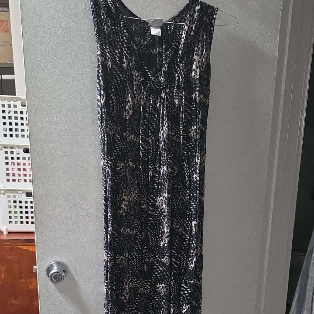 Jaclyn Smith Black and White Maxi Dress - Picture 1 of 4